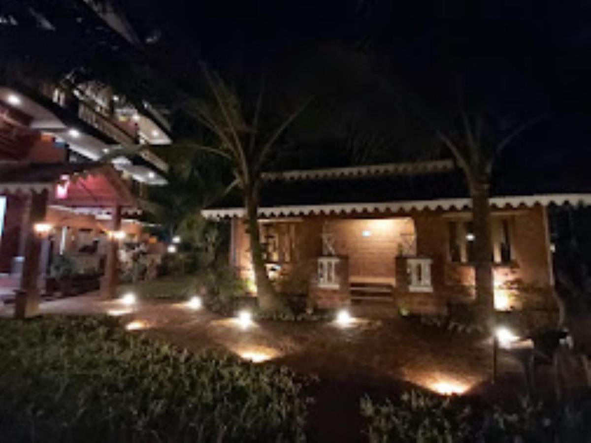 Blue Sea Beach Resort Mālvan Buitenkant foto